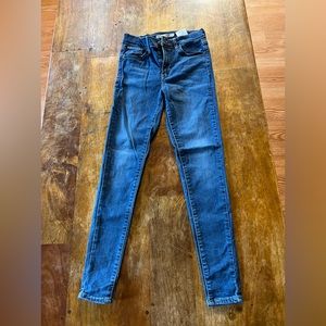 Levi's 720 High Rise Skinny - 24w 28L